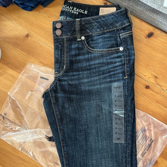 Brand New American Eagle Jeans, Artist Crop, Dark Indigo, size 8 Reg - Picture 2 of 6